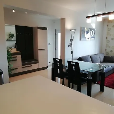 Svoboda Apartment *