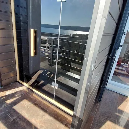 Svoboda Apartment *